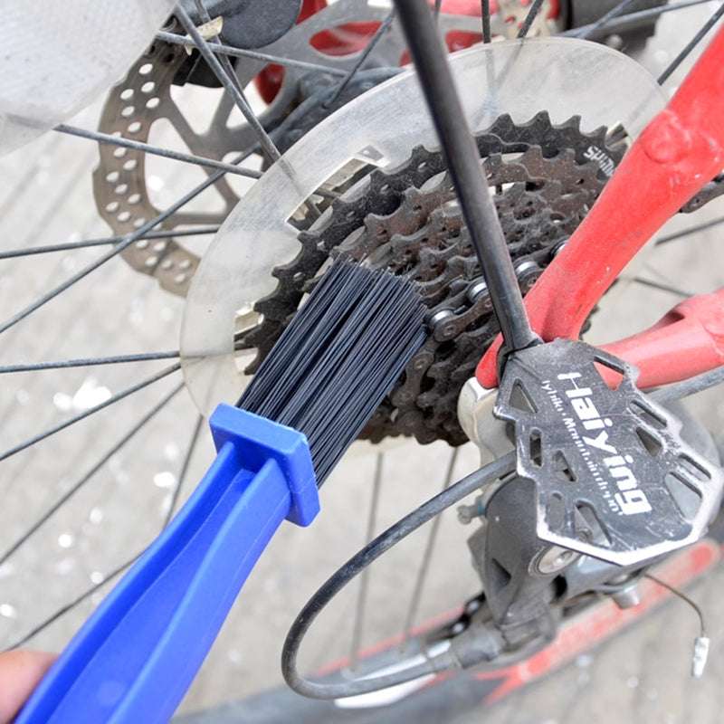 Cleaning Brush, Ideal for motorcycle & bicycle chain and electric car flywheel maintenance, a practical bike accessory. - Smart Savvy